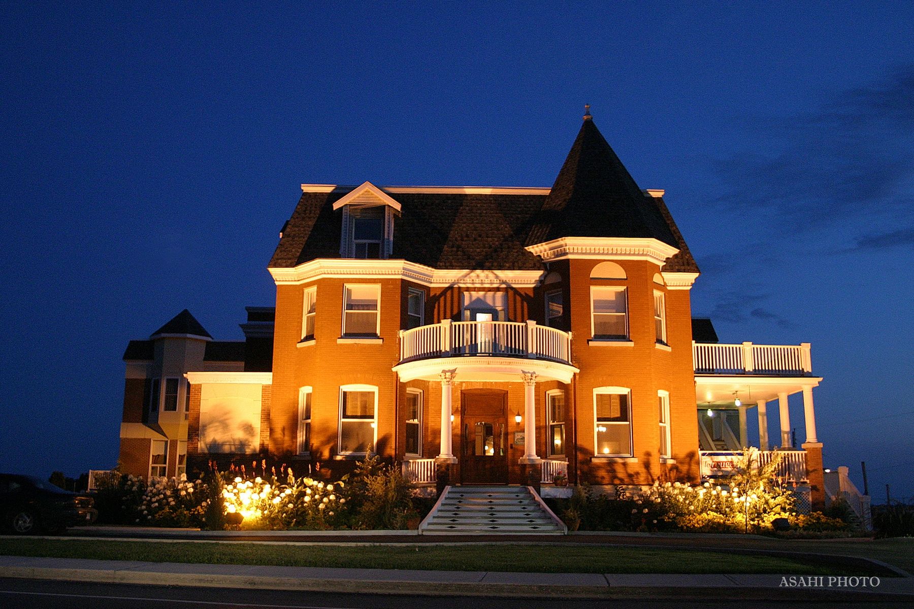 Auberge Montebello Exterior photo